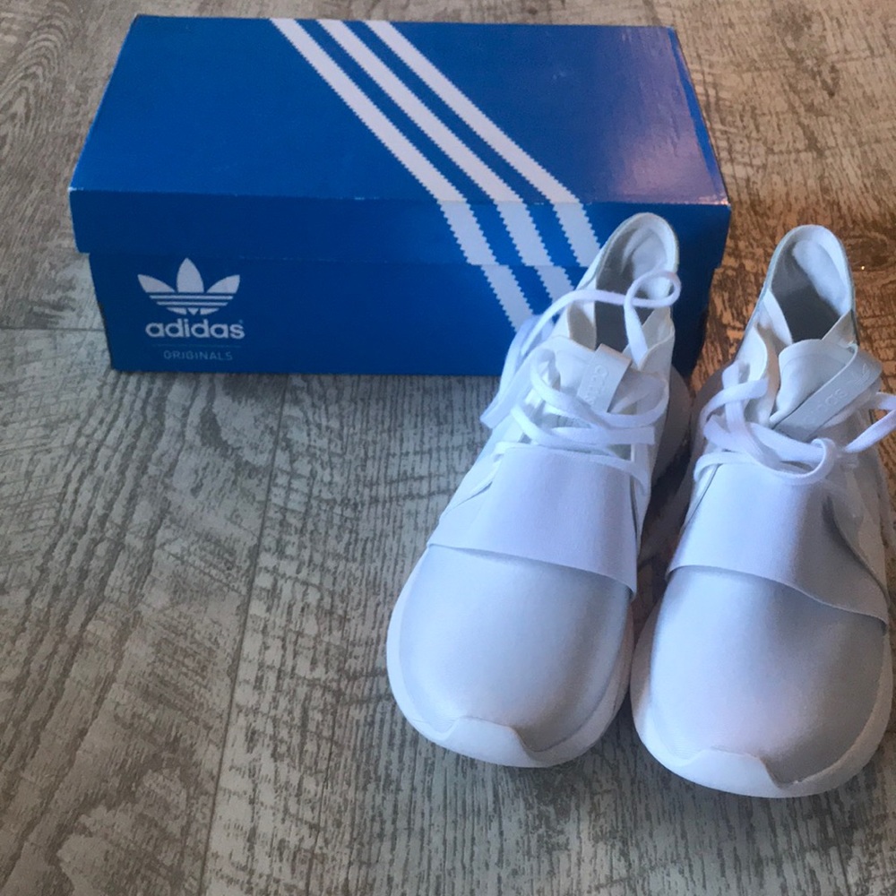 Adidas Boost Style Women’s Sneaker